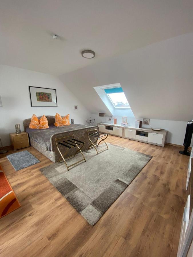 Dachgeschoss Apartment Mit Ausblick ハレ エクステリア 写真