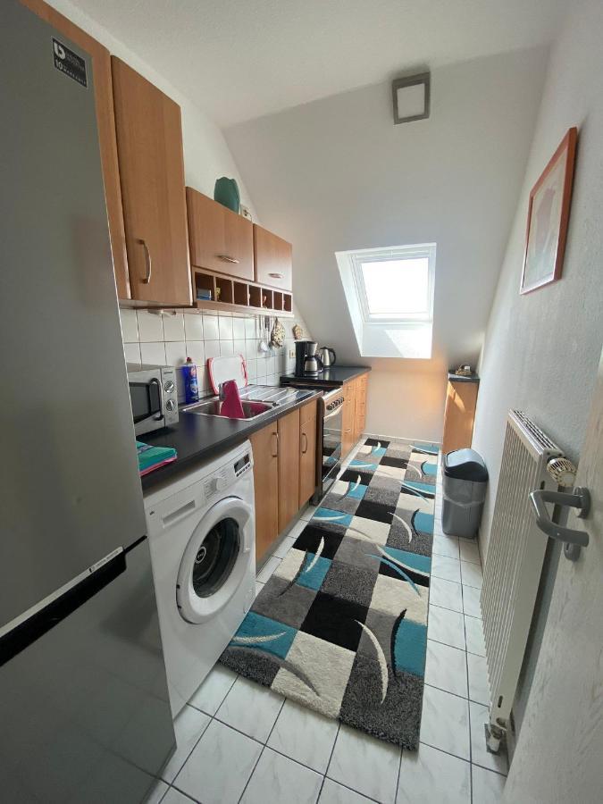 Dachgeschoss Apartment Mit Ausblick ハレ エクステリア 写真